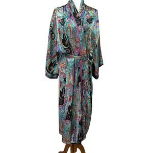 Beth Michaels vintage silky robe, green/black paisley, bohemian, retro glam
